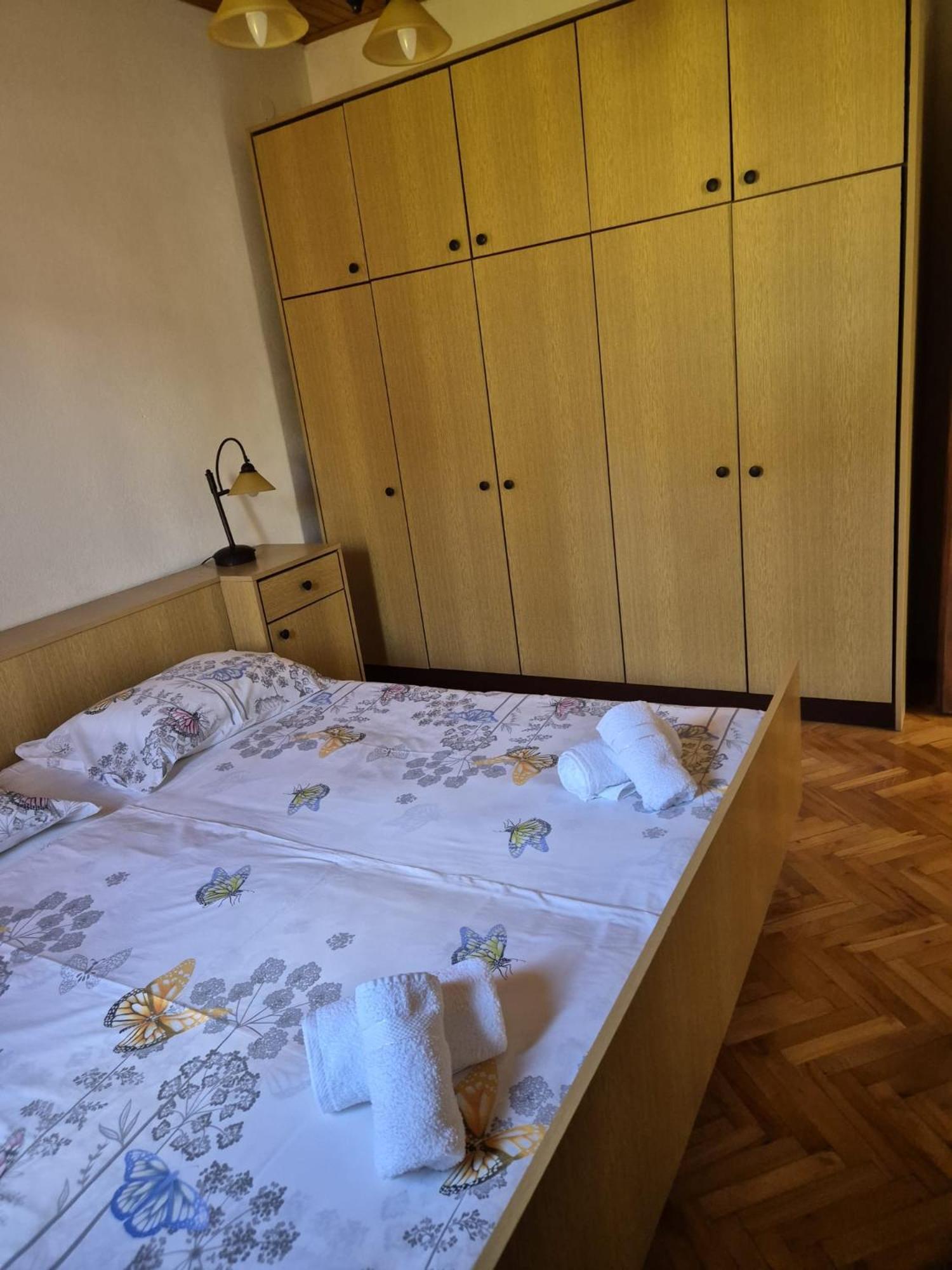 Apartmani Ino Skrip Bagian luar foto