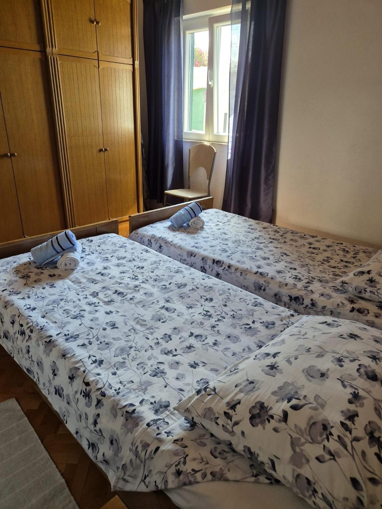 Apartmani Ino Skrip Bagian luar foto